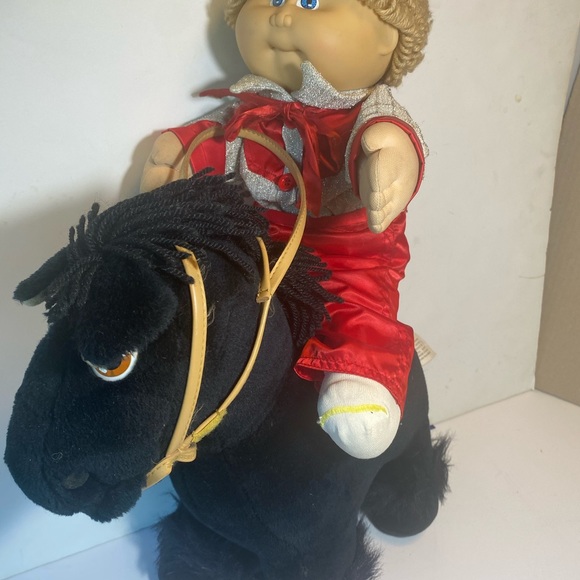 RARE Cabbage Patch Doll and Horse